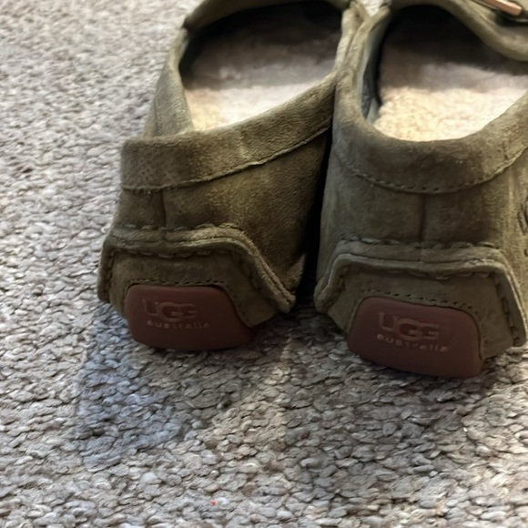 Ugg Moccasins EUC - Picture 3 of 6